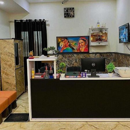 Hotel O K R Resdiancy Near Botanic Garden Of Indian Republic Noida Luaran gambar